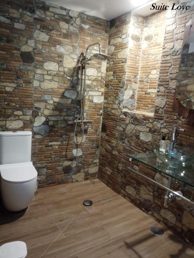 Suite Love Jacuzzi Uceda Exterior photo